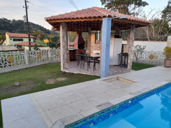 Chácara com 4 Quartos à Venda,  em Freguesia da Escada - Guararema