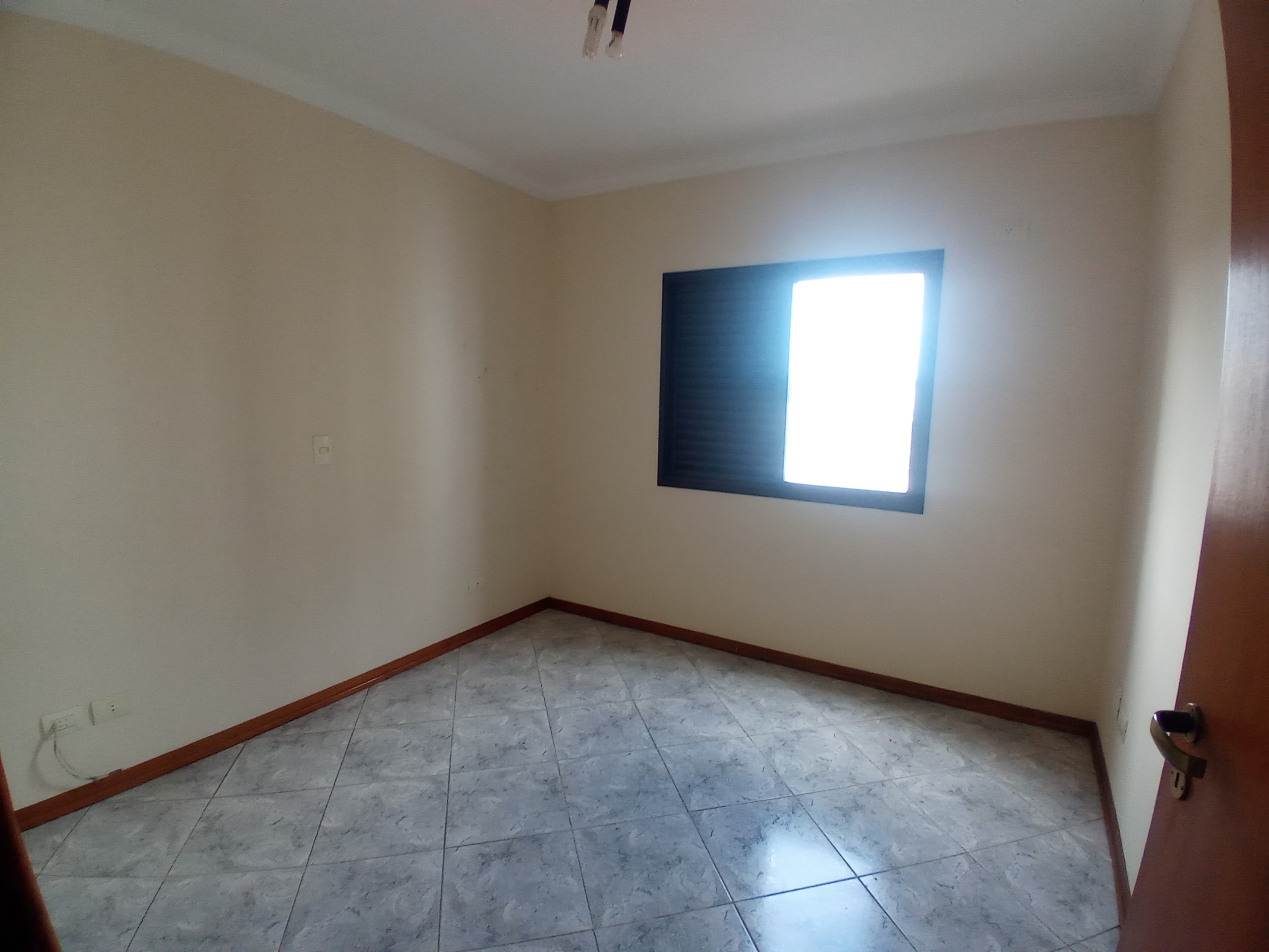 Imagem Apartamento com 2 Quartos à Venda, 75 m²em Centro - Taubaté