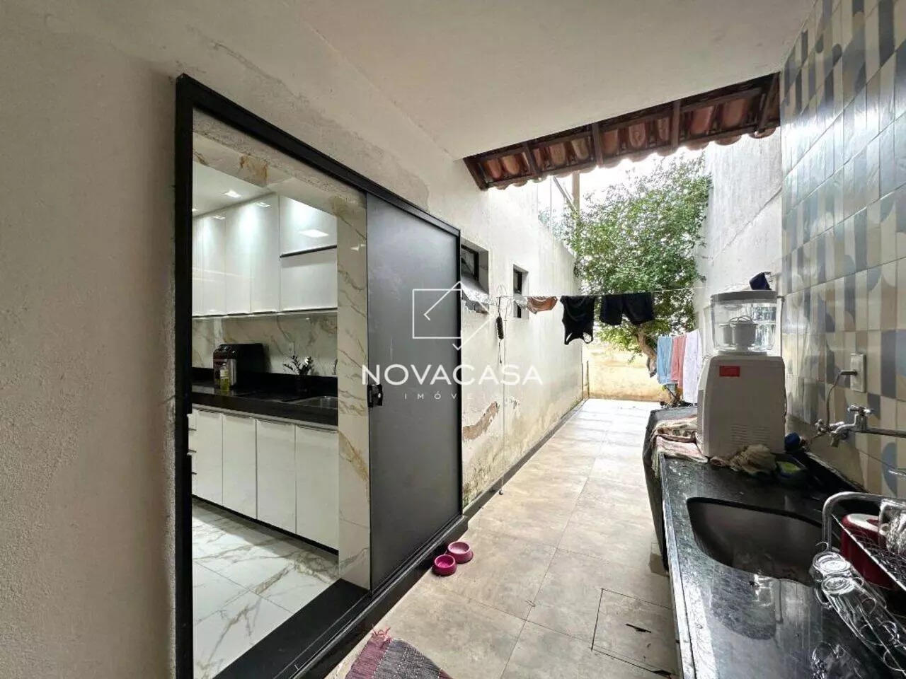 Foto do imóvel: Casa com 5 Quartos à Venda, 250 m² em Rio Branco - Belo Horizonte