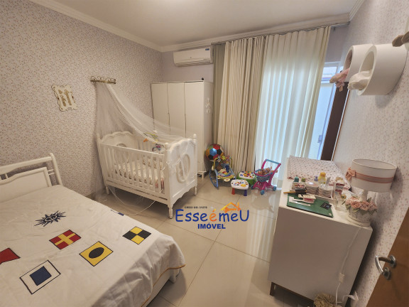 Imagem Casa de Condomínio com 5 Quartos à Venda, 354 m² em Jardins Madri - Goiânia