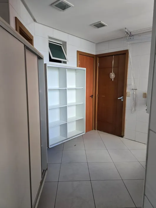 Imagem Apartamento com 3 Quartos à Venda, 200 m²em Umarizal - Belém