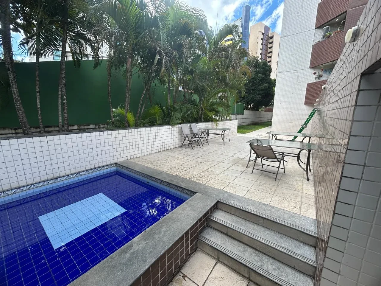 Imagem Apartamento com 3 Quartos à Venda, 106 m² em Casa Amarela - Recife