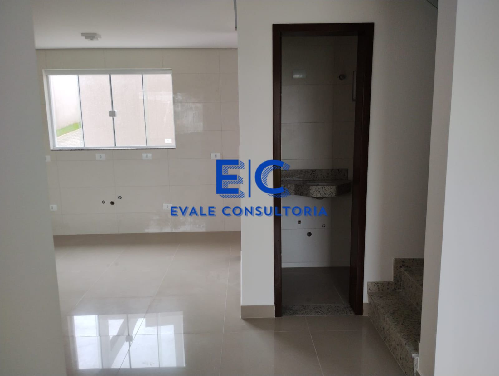 Imagem Sobrado com 3 Quartos à Venda, 93 m²em Bairro Alto - Curitiba