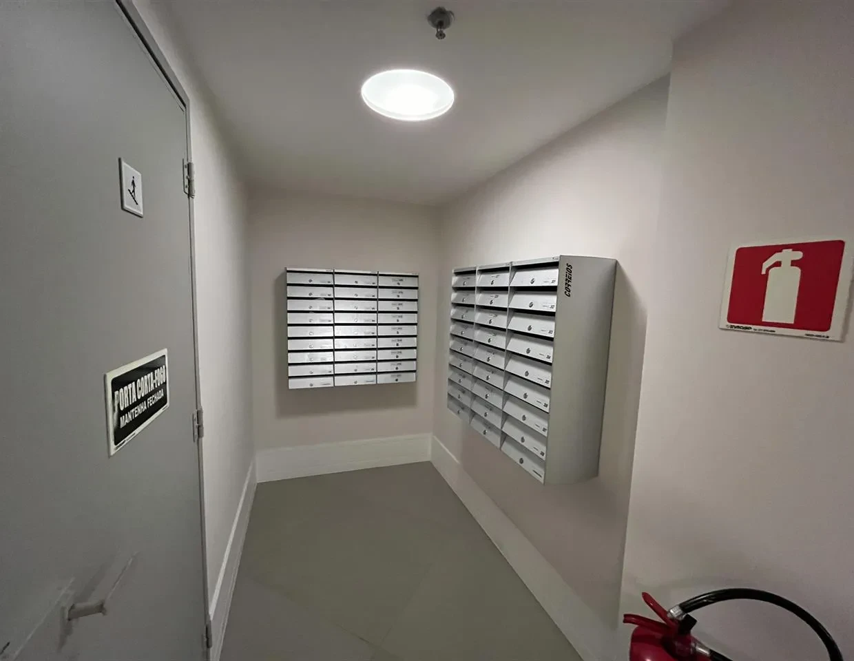 Imagem Sala Comercial à Venda ou Locação, 29 m² em Recreio dos Bandeirantes - Rio de Janeiro
