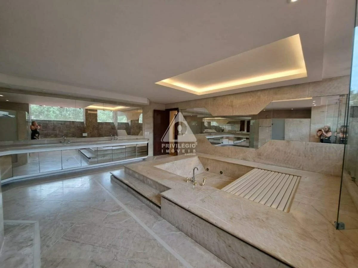 Imagem Casa de Condomínio com 4 Quartos à Venda, 2 m²em Barra da Tijuca - Rio de Janeiro