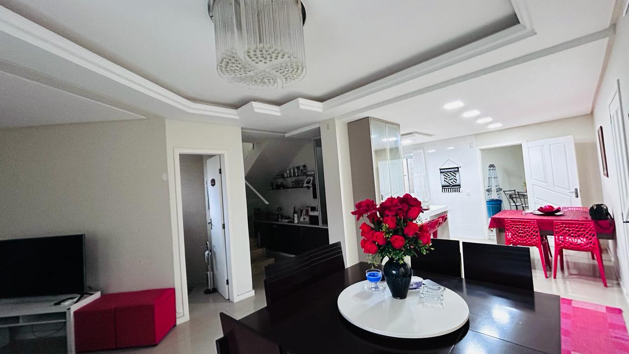 Foto do imóvel: Sobrado com 3 Quartos à Venda, 222 m²em Barra do Aririú - Palhoça