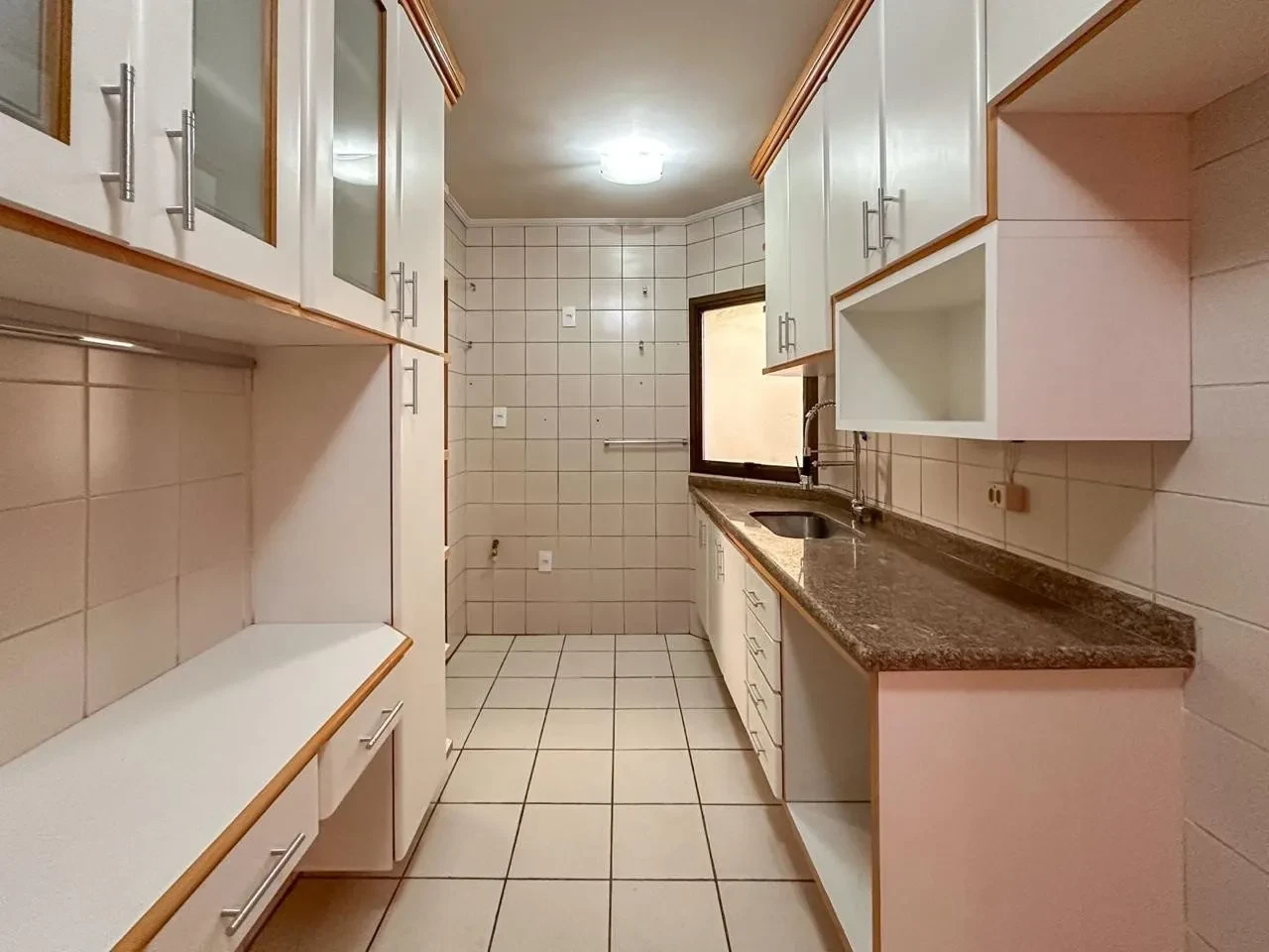Imagem Apartamento com 2 Quartos à Venda, 76 m² em Centro - Campinas
