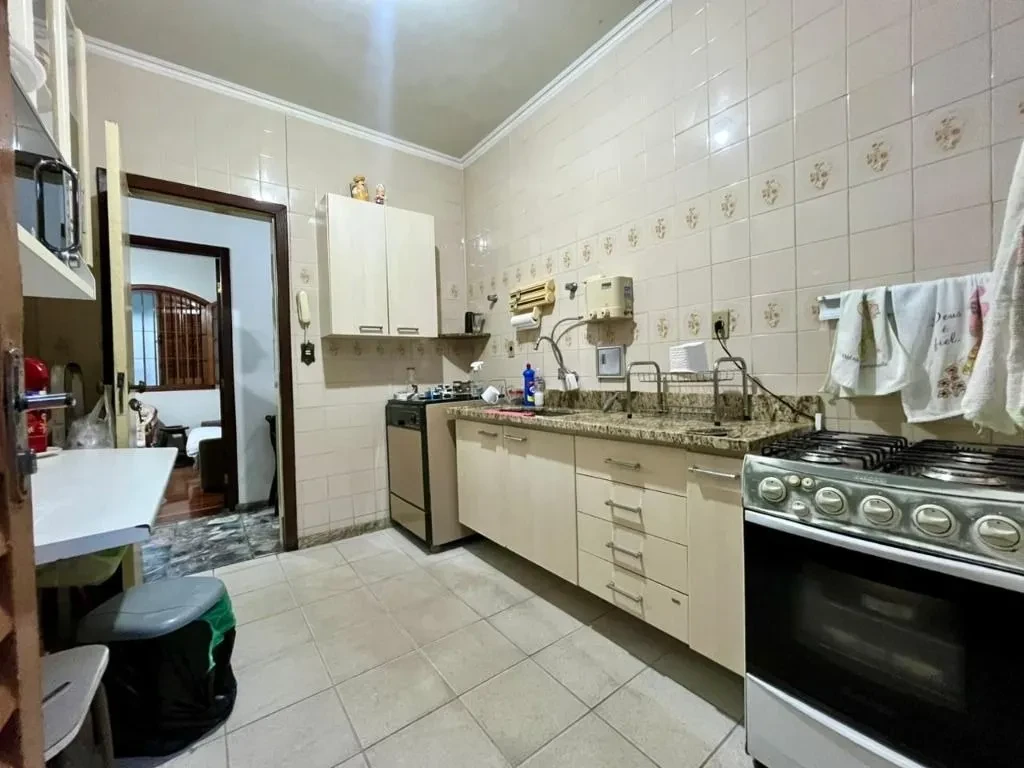 Imagem Casa com 4 Quartos à Venda, 177 m² em Itapoã - Belo Horizonte