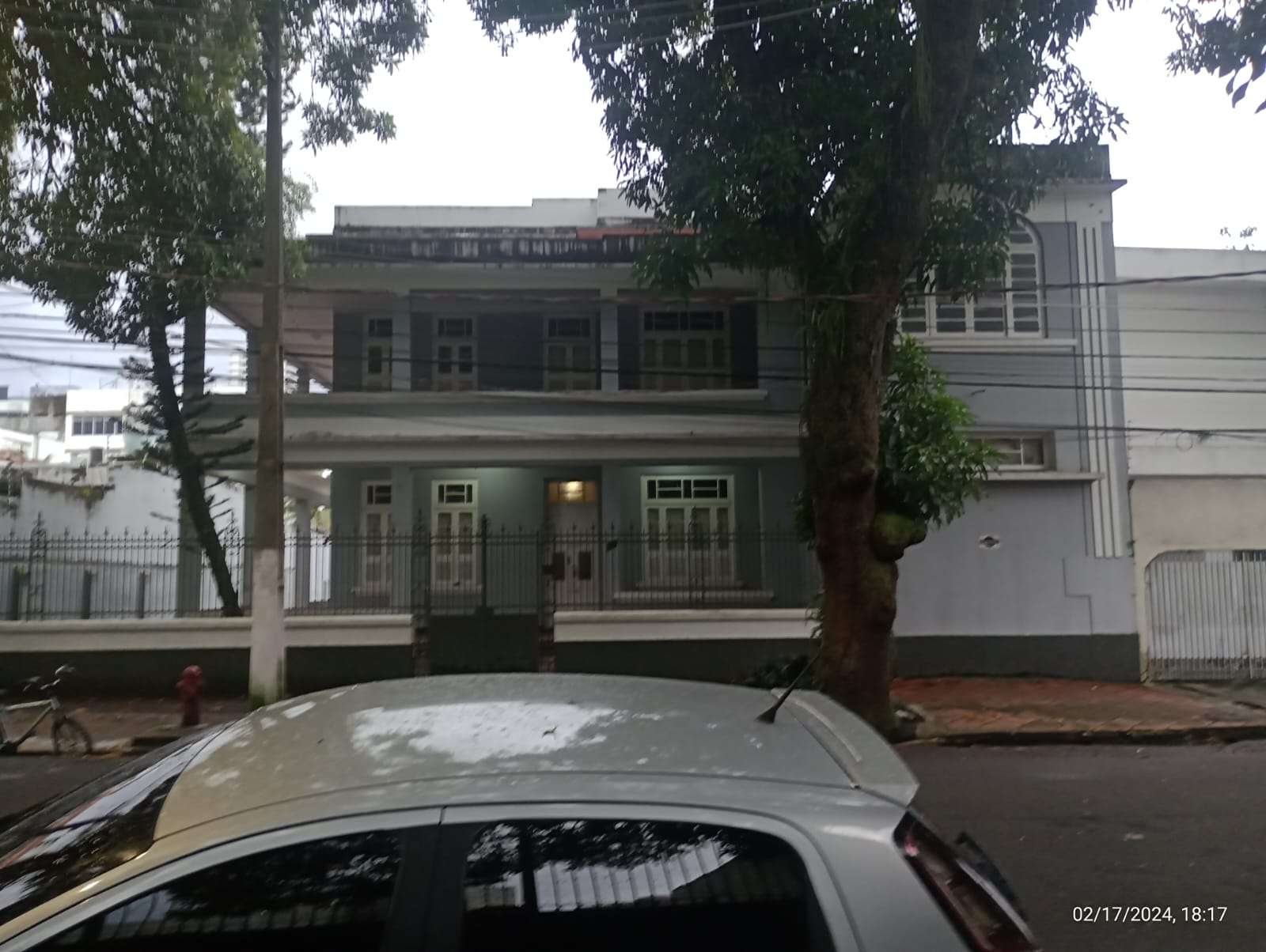 Imagem Sobrado com 5 Quartos para Alugar, 600 m²em Batista Campos - Belém