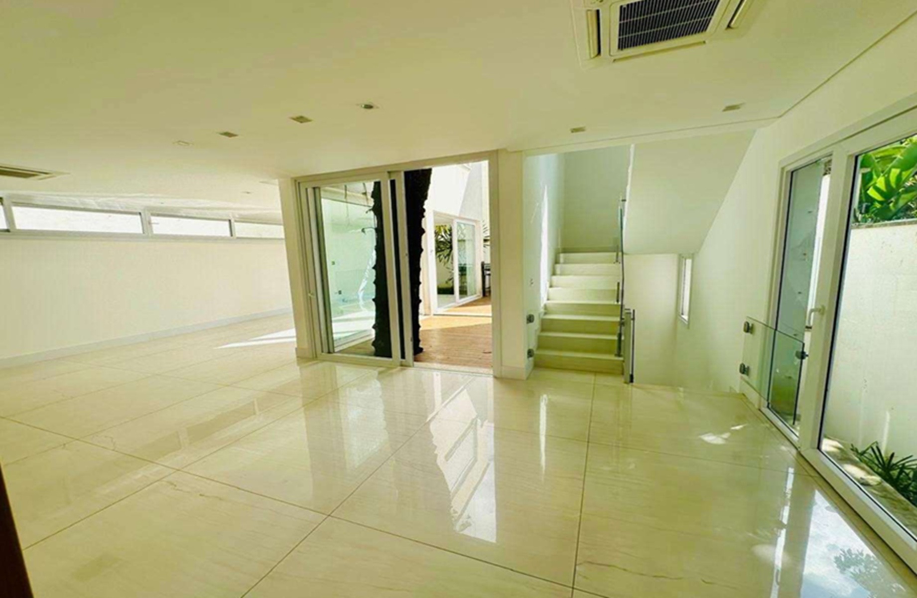 Imagem Casa de Condomínio com 4 Quartos à Venda, 365 m² em Jardim Petrópolis - São Paulo