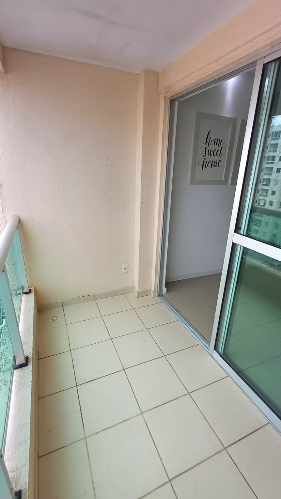 Imagem Apartamento com 2 Quartos à Venda, 52 m²em Centro  - Lauro de Freitas 