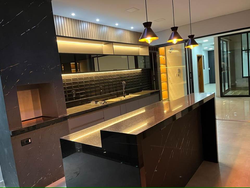 Foto do imóvel: Casa de Condomínio à Venda, 360 m² em Centro - Bady Bassitt