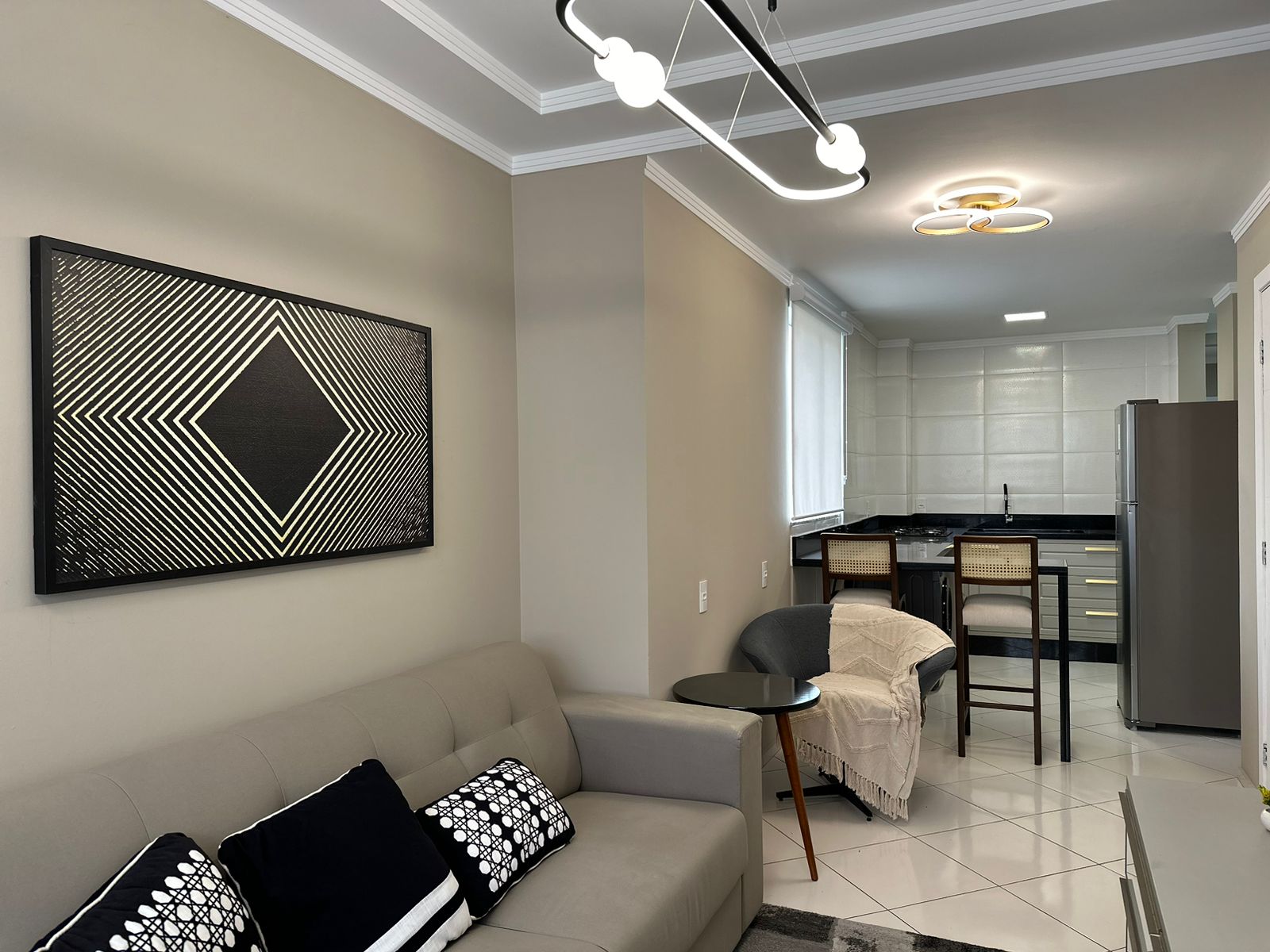 Imagem Apartamento com 2 Quartos à Venda, 60 m²em Meia Praia - Itapema