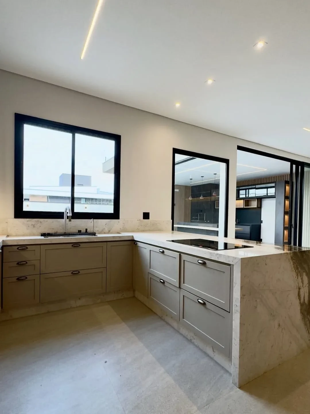 Imagem Casa de Condomínio com 3 Quartos à Venda, 314 m² em Swiss Park - Campinas