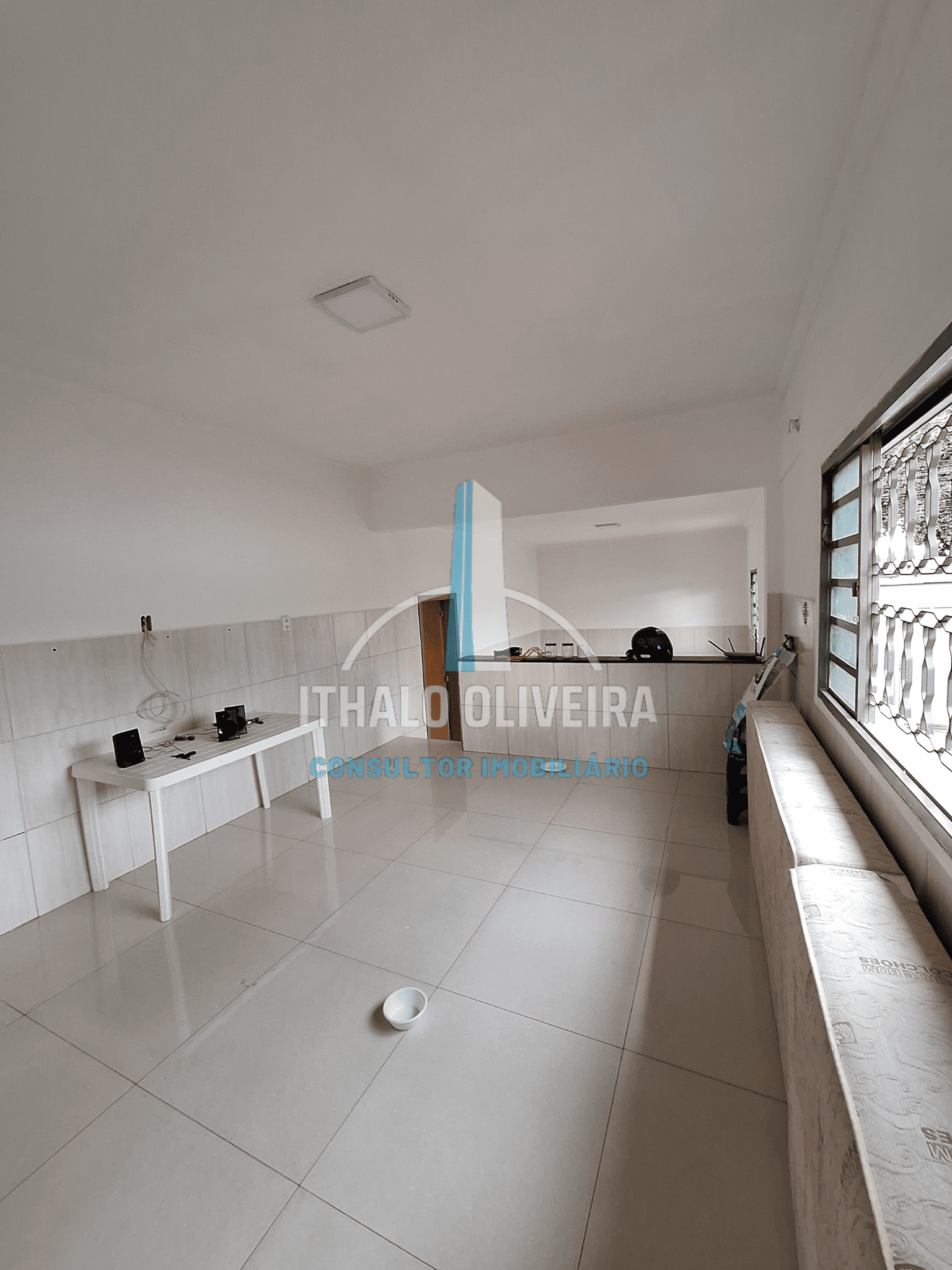 Imagem Casa com 3 Quartos à Venda, 360 m²em Santo Hilário - Goiânia