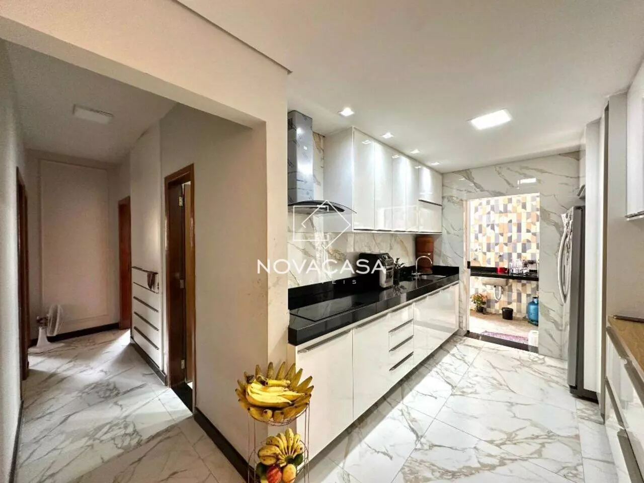 Foto do imóvel: Casa com 5 Quartos à Venda, 250 m² em Rio Branco - Belo Horizonte