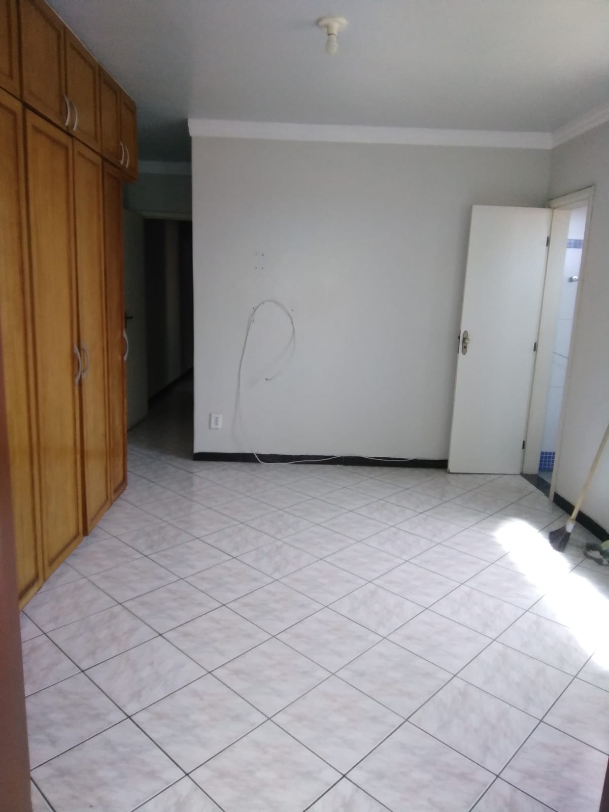 Imagem Casa com 3 Quartos à Venda, 181 m²em Piatã - Salvador