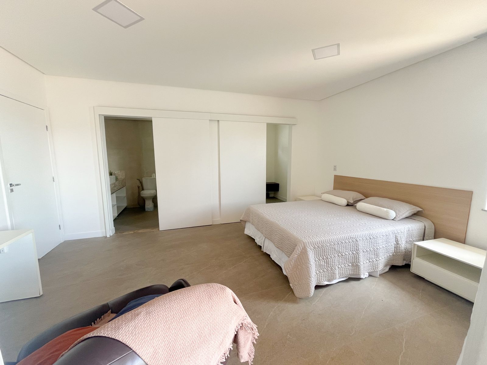 Foto do imóvel: Casa de Condomínio com 4 Quartos à Venda, 398 m² em Vale do Landirana (Abrantes) - Camaçari