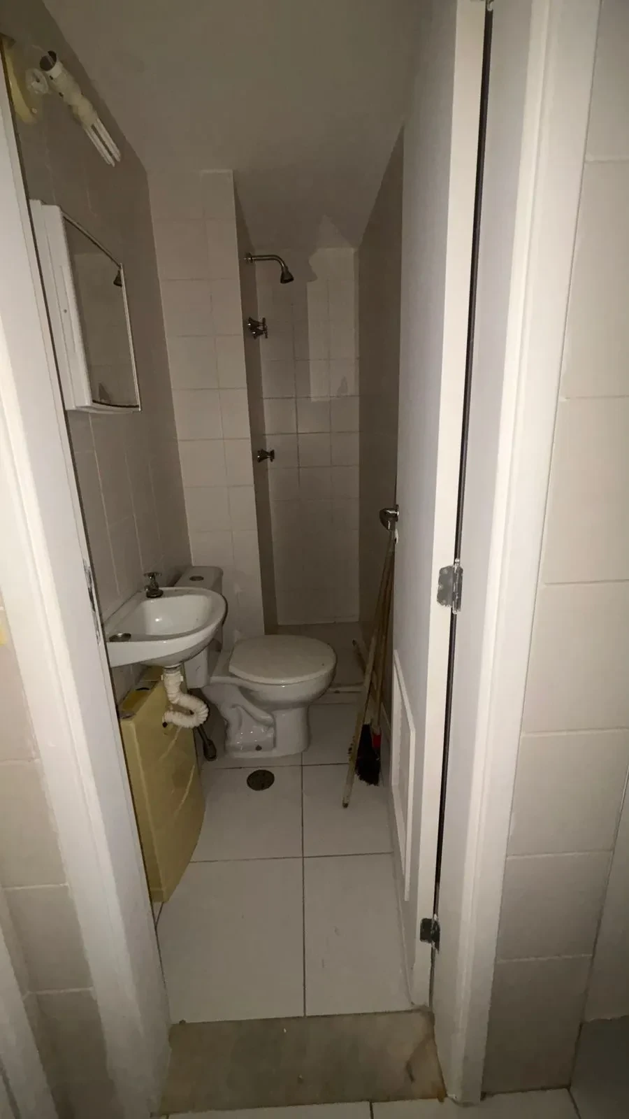Imagem Apartamento com 4 Quartos à Venda ou Locação, 141 metros em Alphaville I - Salvador