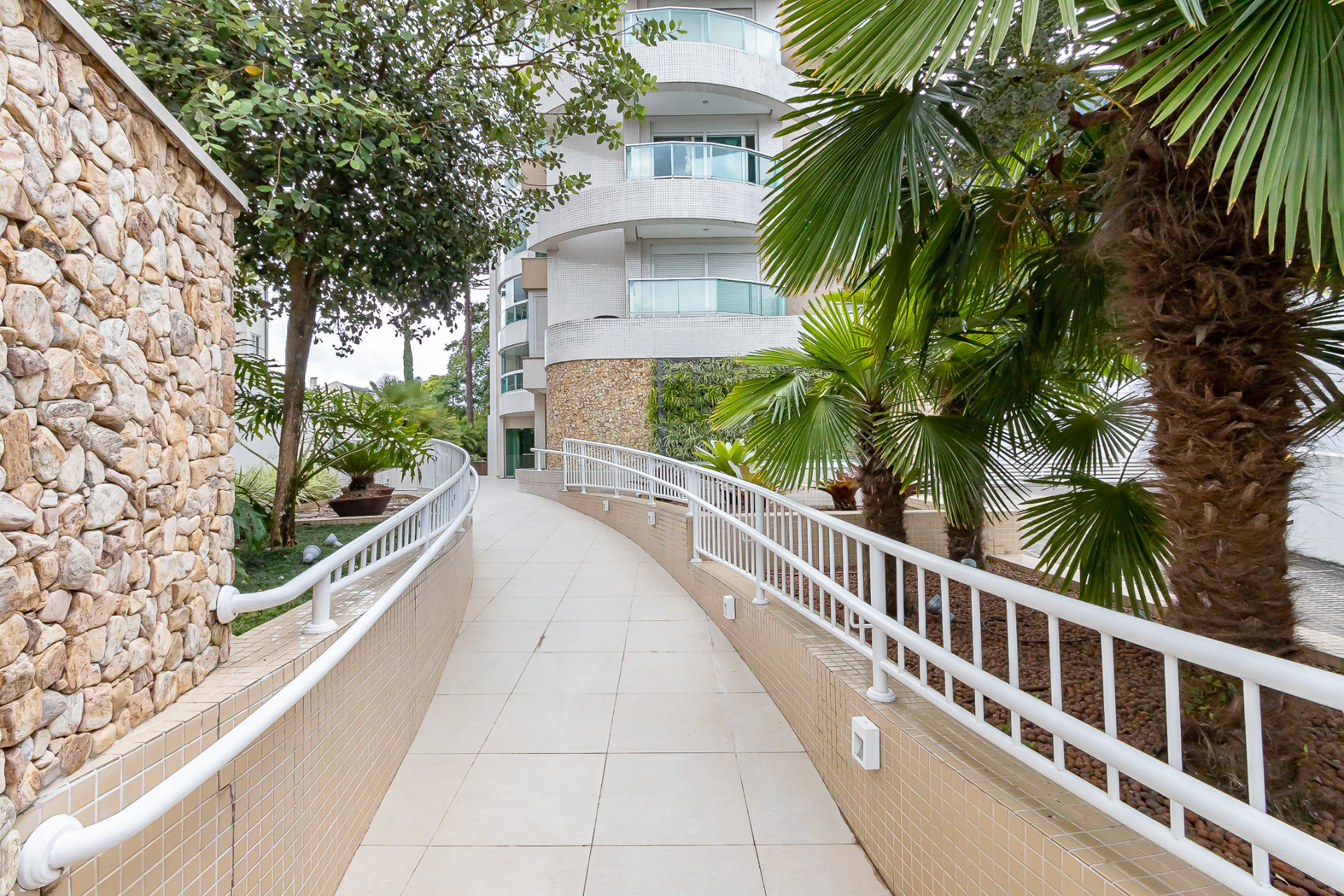 Imagem Apartamento com 3 Quartos à Venda, 172 m² em  - 