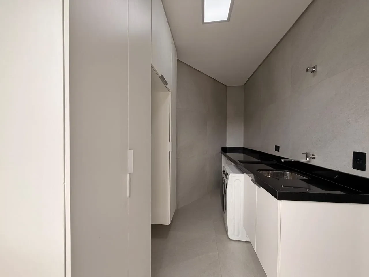 Imagem Casa de Condomínio com 6 Quartos à Venda, 291 m² em Jardim Márcia - Peruíbe