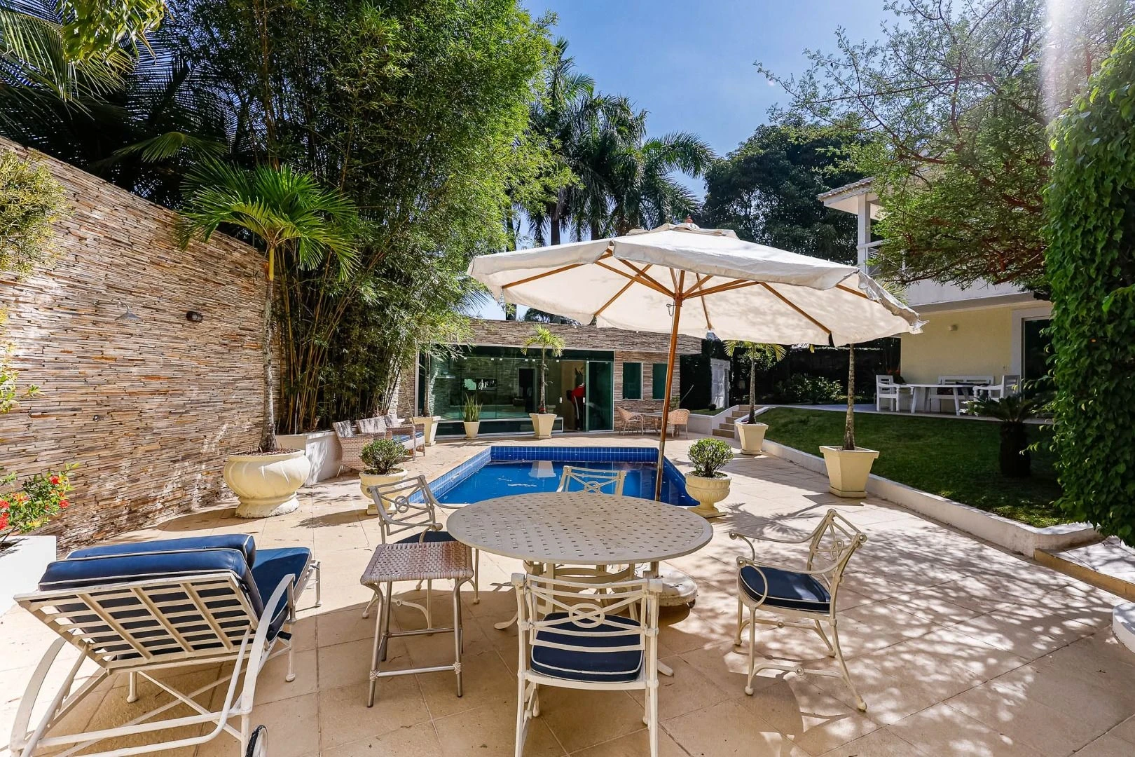 Foto do imóvel: Casa de Condomínio com 5 Quartos à Venda, 732 m² em Barra da Tijuca - Rio de Janeiro