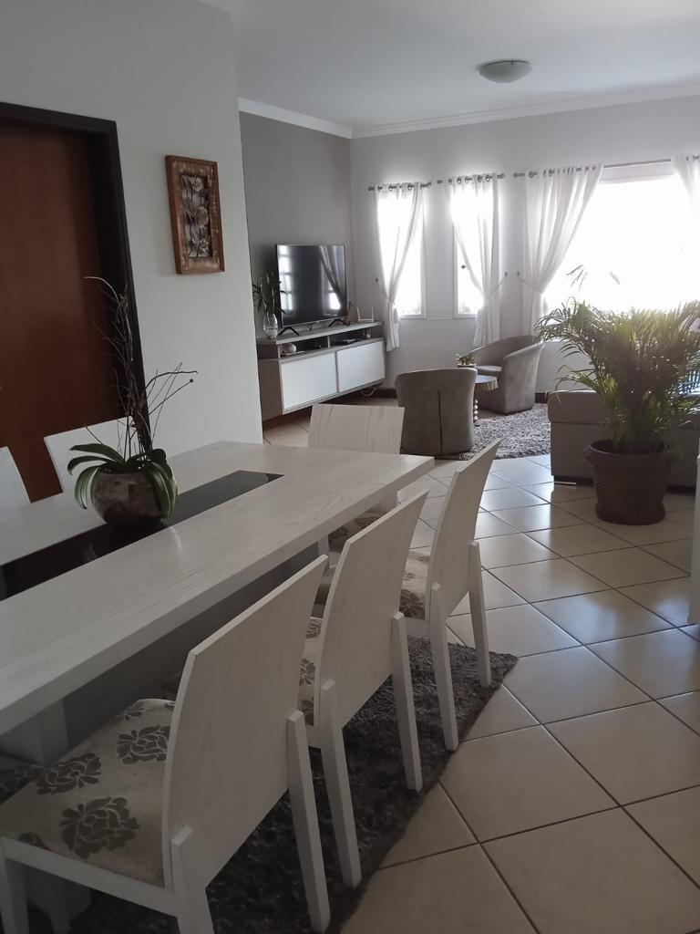 Imagem Casa com 3 Quartos à Venda, 300 m²em Jardim Realce - Suzano