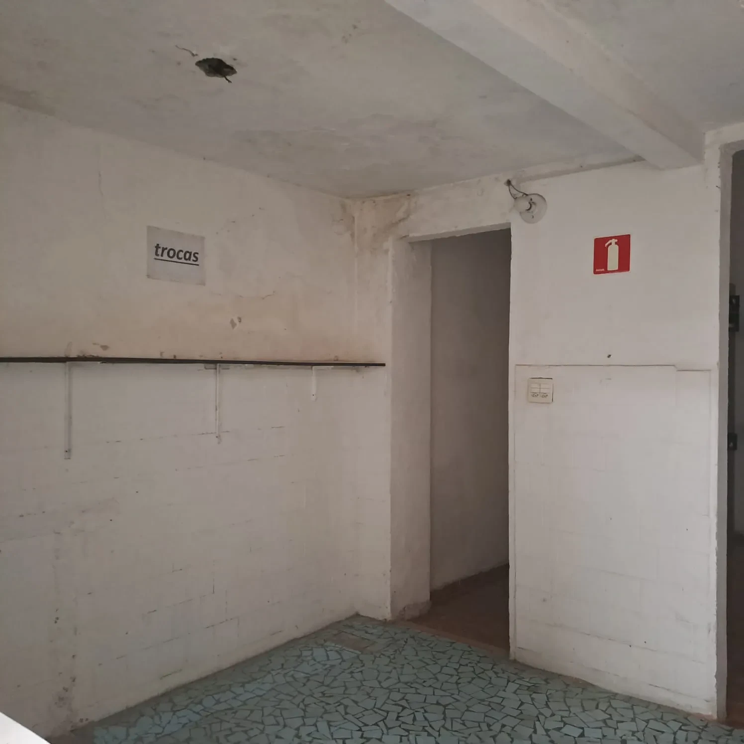 Foto do imóvel: Galpão para Alugar, 250 m² em Vila Mathias - Santos