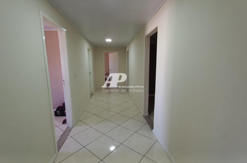 Imagem Casa com 5 Quartos à Venda, 214 m²em Contorno - Ponta Grossa