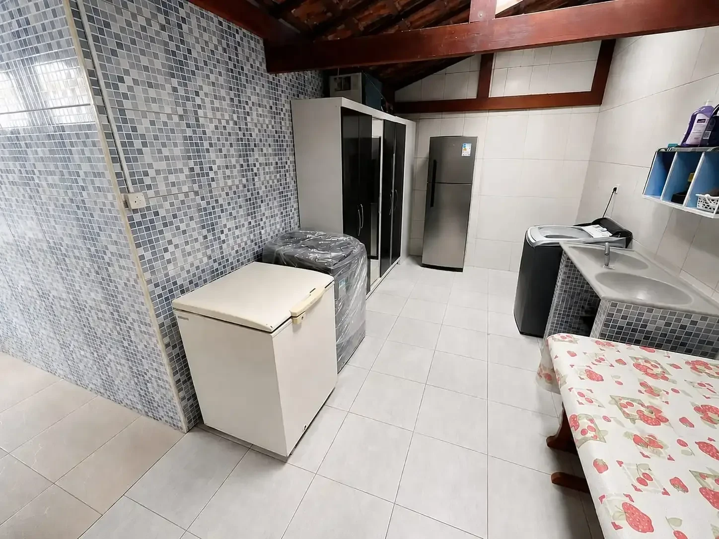 Foto do imóvel: Sobrado com 4 Quartos à Venda, 189 metros em Canto do Forte - Praia Grande