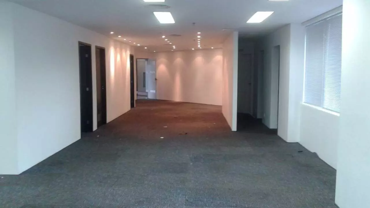 Sala Comercial para Alugar, 223 m² em Cidade Monções - São Paulo