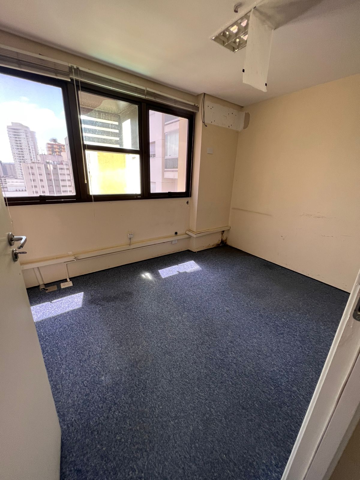 Imagem Sala Comercial para Alugar, 77 m²em Perdizes - São Paulo