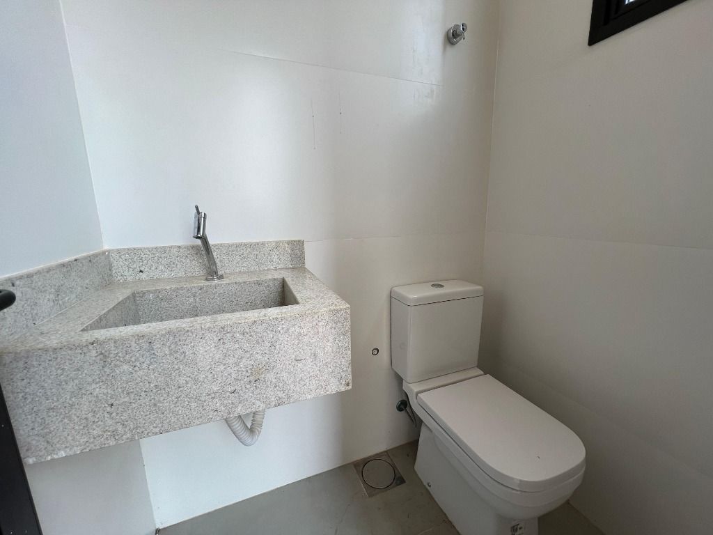 Imagem Casa de Condomínio com 4 Quartos à Venda, 200 m² em  - 