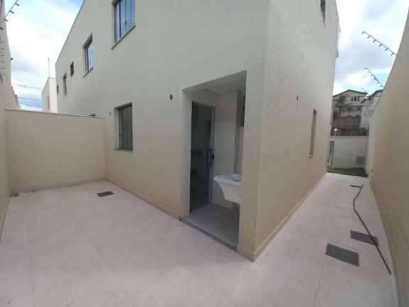 Imagem Casa com 2 Quartos à Venda, 105 m² em Santa Amélia - BELO HORIZONTE