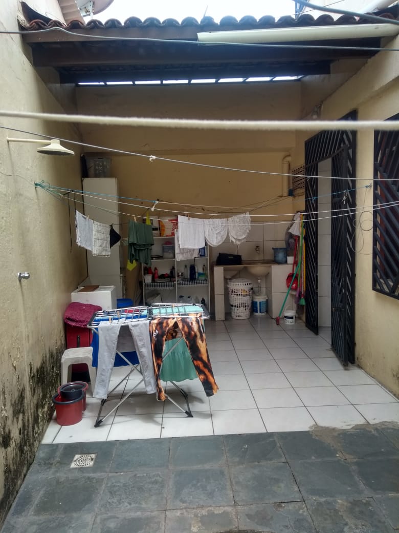 Imagem Casa com 4 Quartos à Venda, 250 m²em Cidade dos Funcionários - Fortaleza