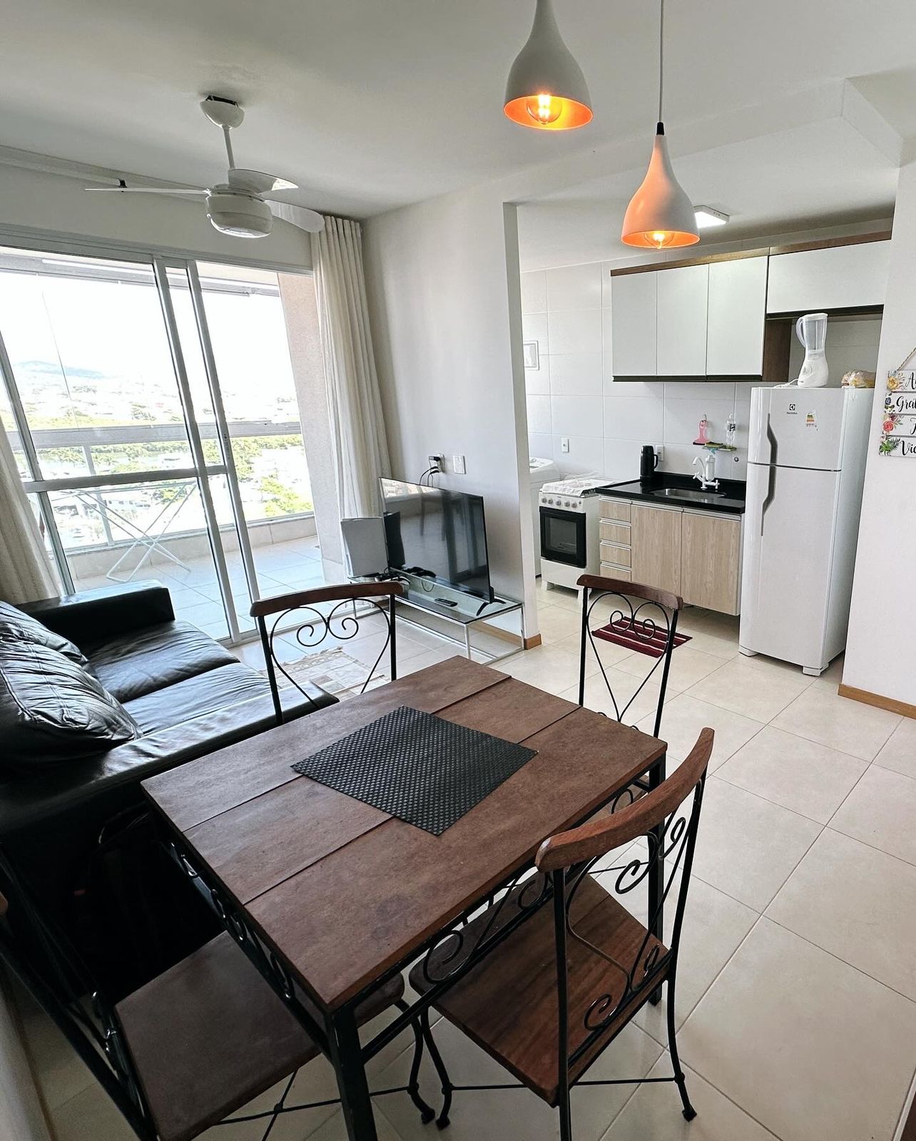 Imagem Apartamento com 2 Quartos à Venda, 65 m²em Centro - Guarapari