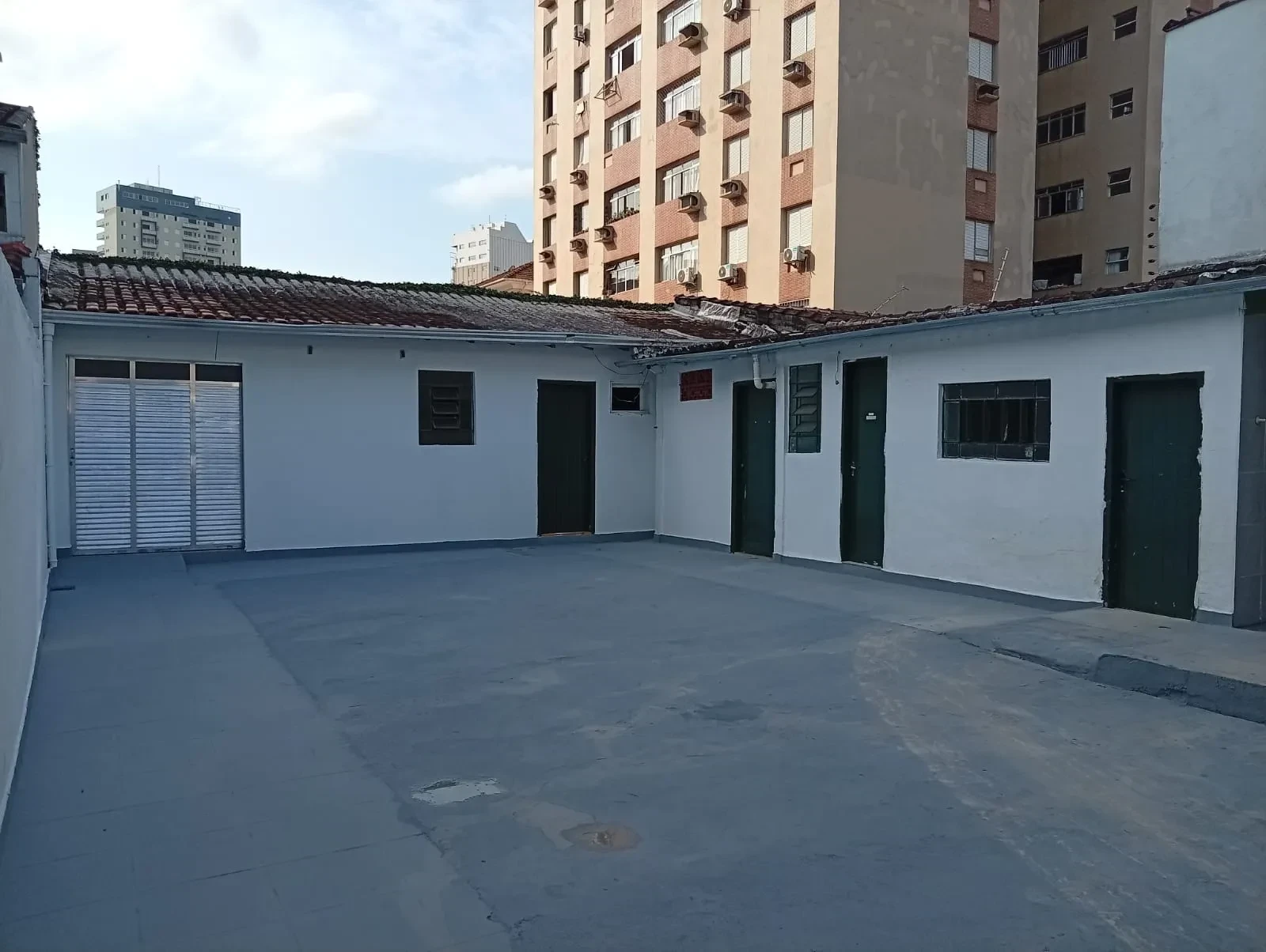 Imóvel Comercial para Alugar, 225 metros em Campo Grande - Santos