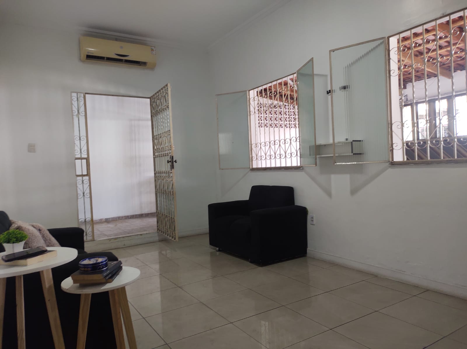 Imagem Casa com 3 Quartos à Venda ou Locação, 282 m²em Parque 10 de Novembro - Manaus