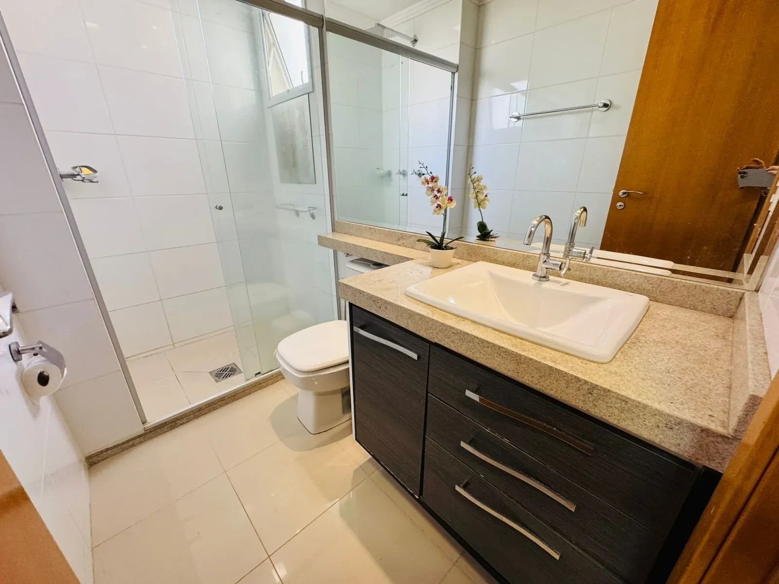 Imagem Apartamento com 3 Quartos para Alugar, 189 metros em Quilombo - Cuiabá