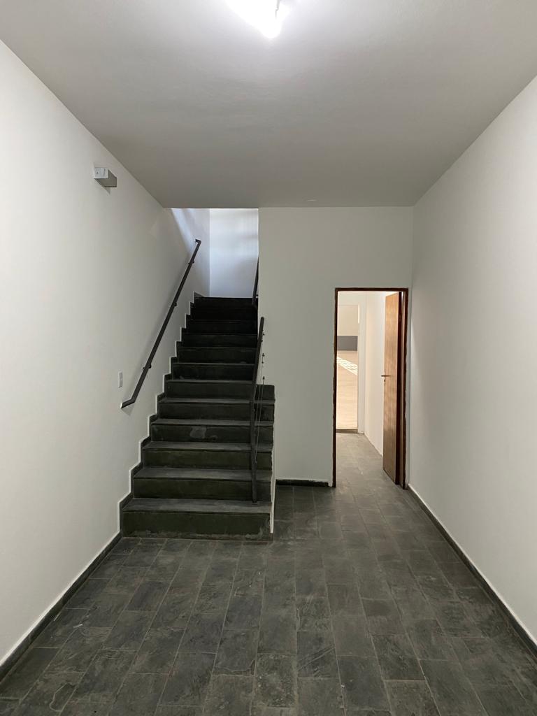 Foto do imóvel: Galpão para Alugar, 1.300 m² em Jardim Henriqueta - Taboão da Serra