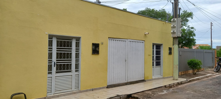 Imagem Casa com 5 Quartos à Venda, 160 m² em Jardim Universitário - Cuiabá
