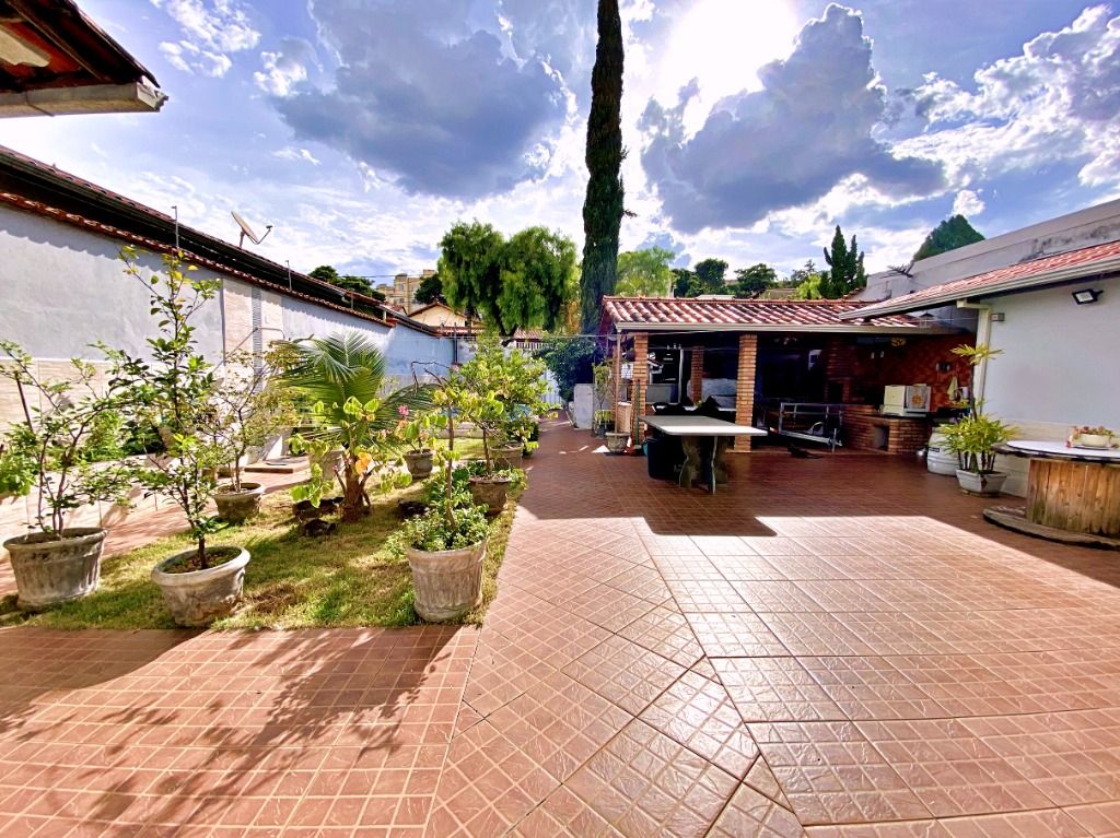 Foto do imóvel: Casa com 3 Quartos à Venda, 266 m² em Planalto - Belo Horizonte