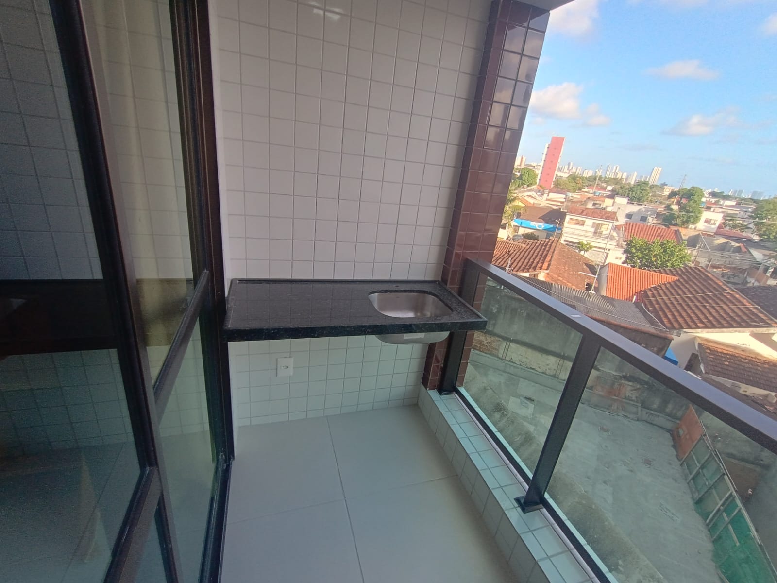 Imagem Apartamento com 3 Quartos à Venda, 71 m² em Cordeiro - Recife
