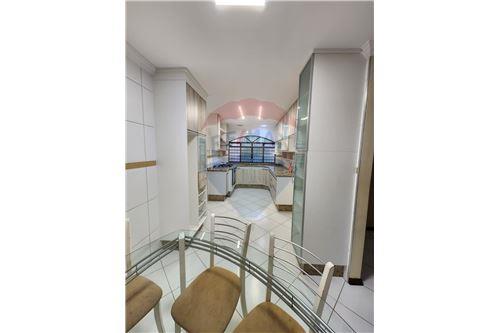 Imagem Casa com 3 Quartos à Venda, 281 m²em Jardim das Indústrias - São José dos Campos