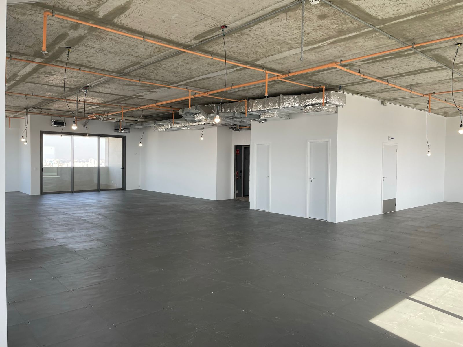 Imagem Sala Comercial para Alugar, 250 m²em Vila Azevedo - São Paulo