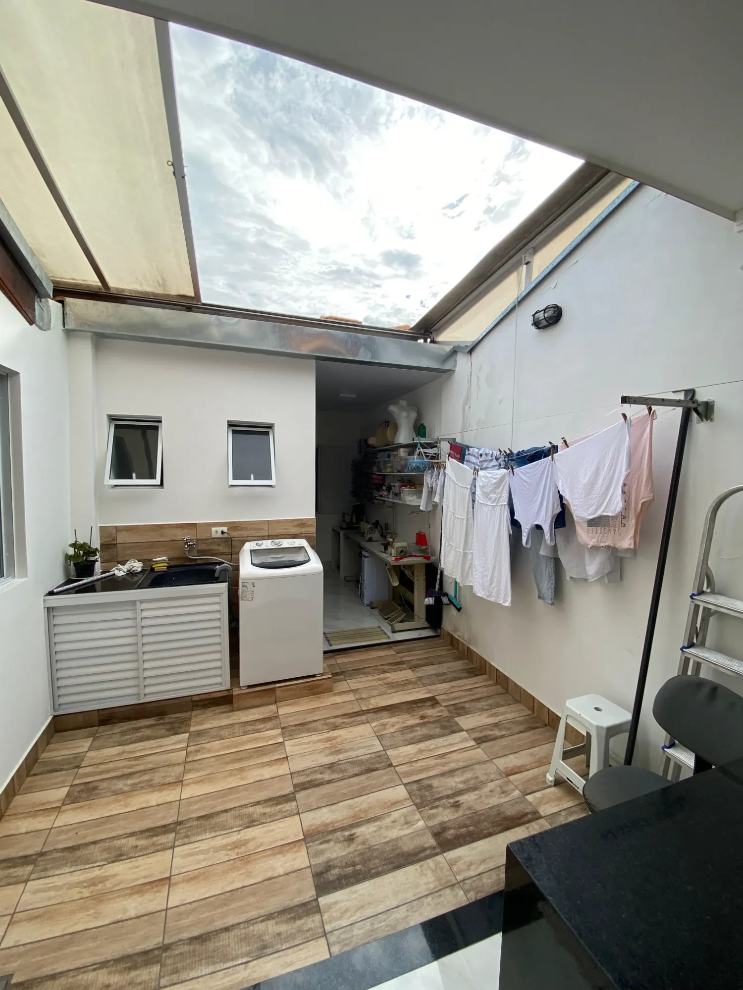 Foto do imóvel: Casa de Condomínio com 3 Quartos à Venda, 100 m² em Eugênio de Melo - São José dos Campos