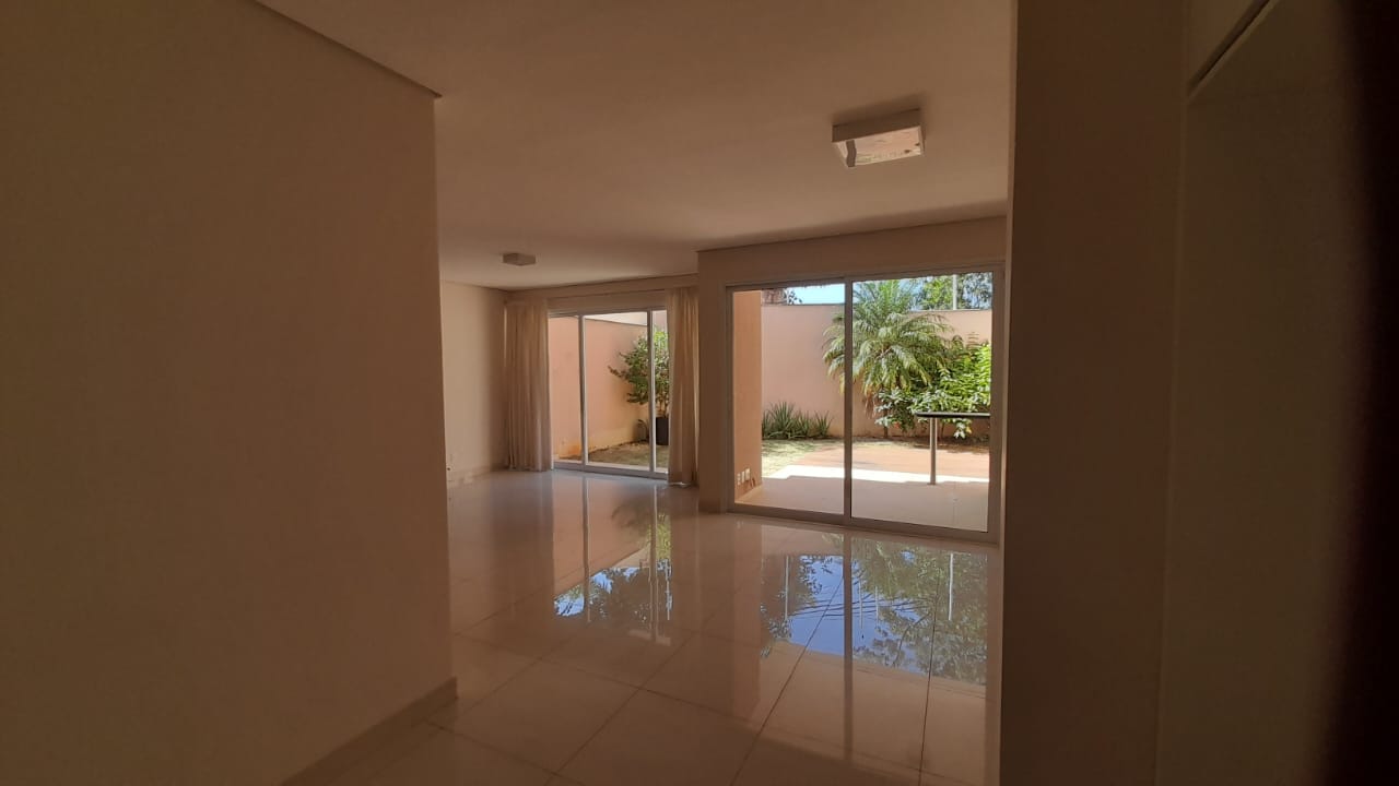 Imagem Casa de Condomínio com 3 Quartos à Venda, 211 m²em Chácaras Silvania - Valinhos