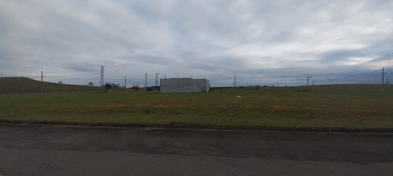 Terreno em Condomínio à Venda, 360 m² em Eugênio de Mello - São José dos Campos