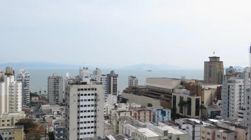 Imagem Cobertura com 3 Quartos à Venda, 240 m²em Centro - Florianópolis