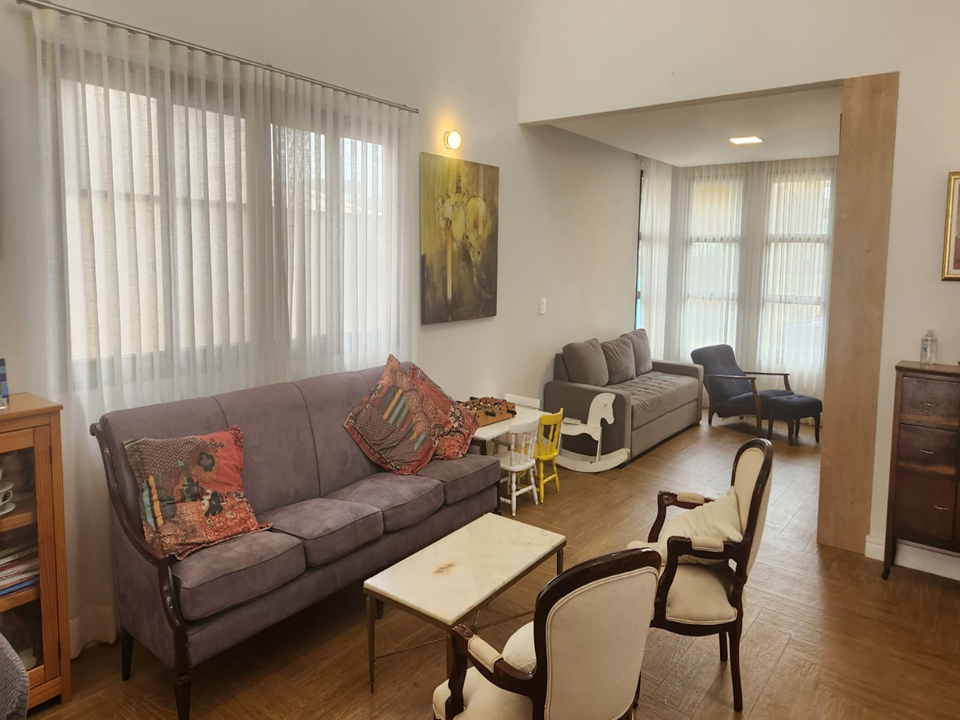 Imagem Casa de Condomínio com 4 Quartos à Venda, 252 m²em Jardim Novo Mundo - Jundiaí